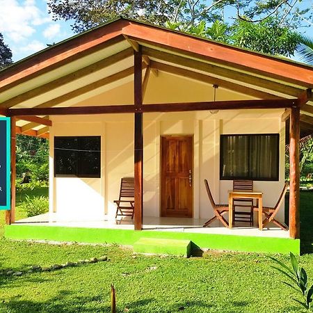 Hotel&Cabinas Nadine Cahuita Exterior foto