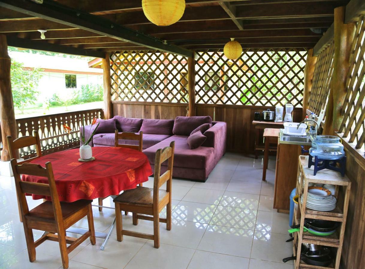 Hotel&Cabinas Nadine Cahuita Exterior foto