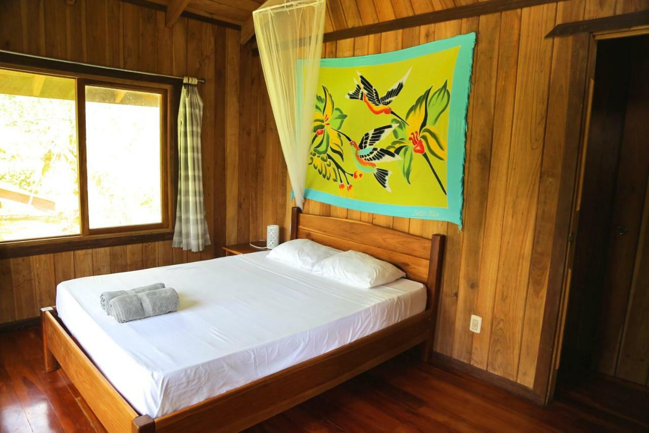 Hotel&Cabinas Nadine Cahuita Exterior foto
