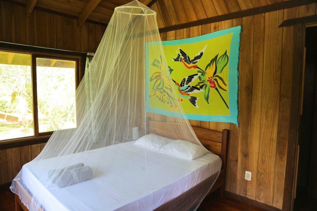 Hotel&Cabinas Nadine Cahuita Exterior foto