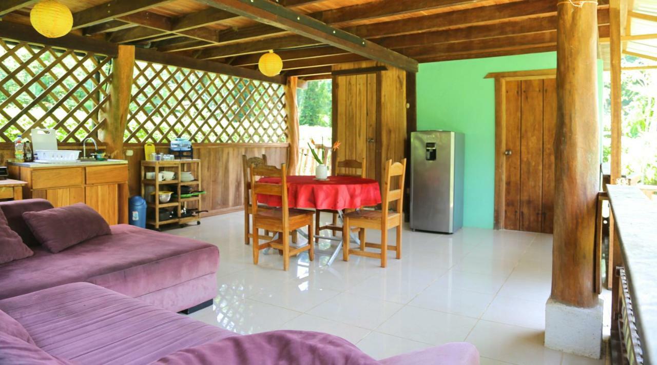Hotel&Cabinas Nadine Cahuita Exterior foto